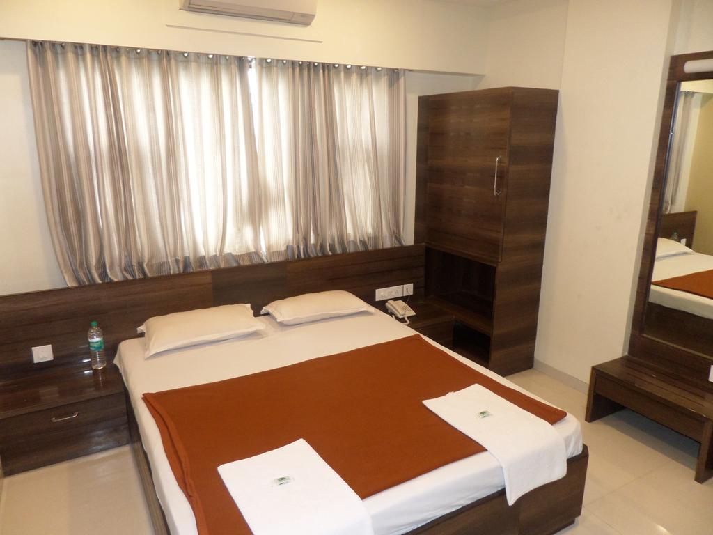 Sai Heera Residency Shirdi Quarto foto