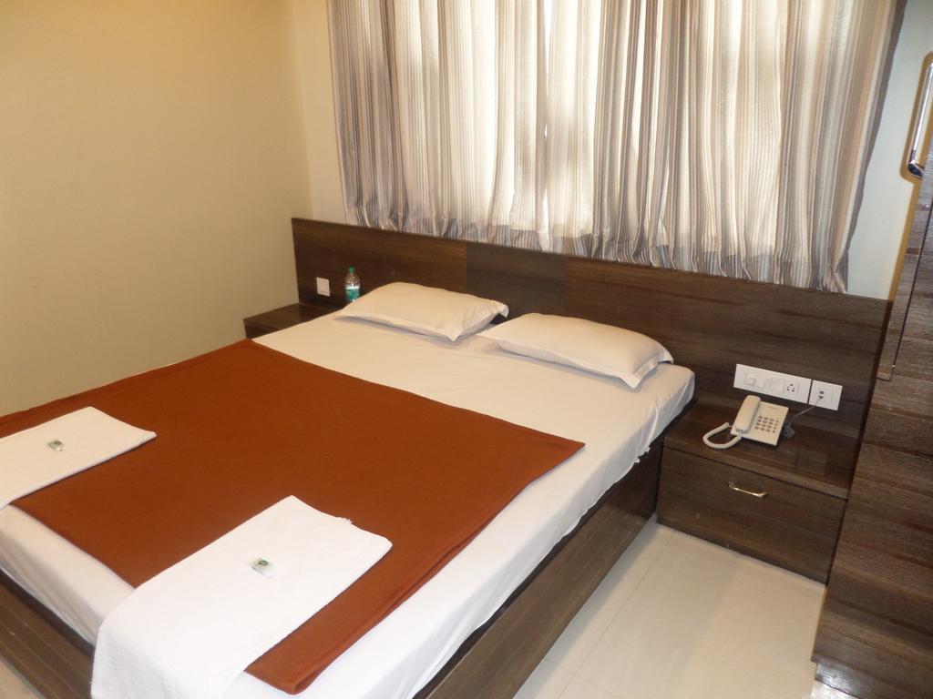 Sai Heera Residency Shirdi Quarto foto