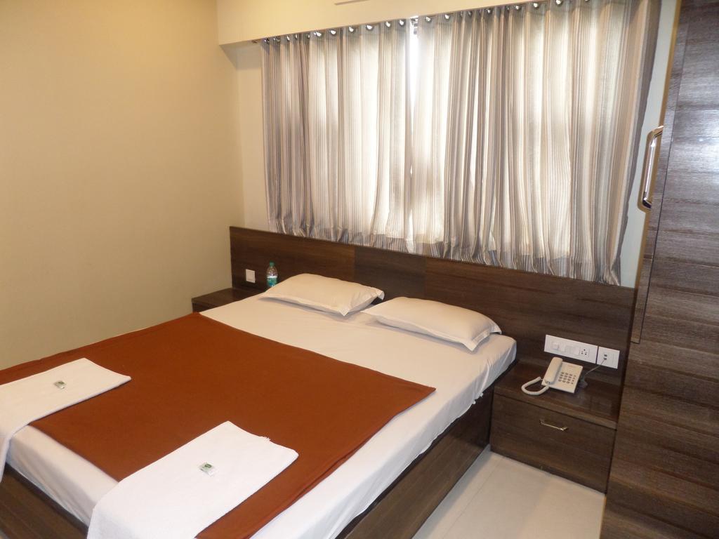 Sai Heera Residency Shirdi Quarto foto