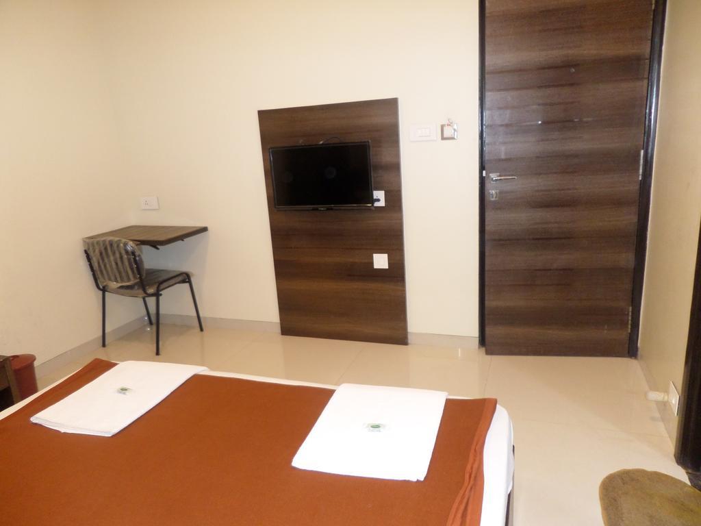 Sai Heera Residency Shirdi Quarto foto