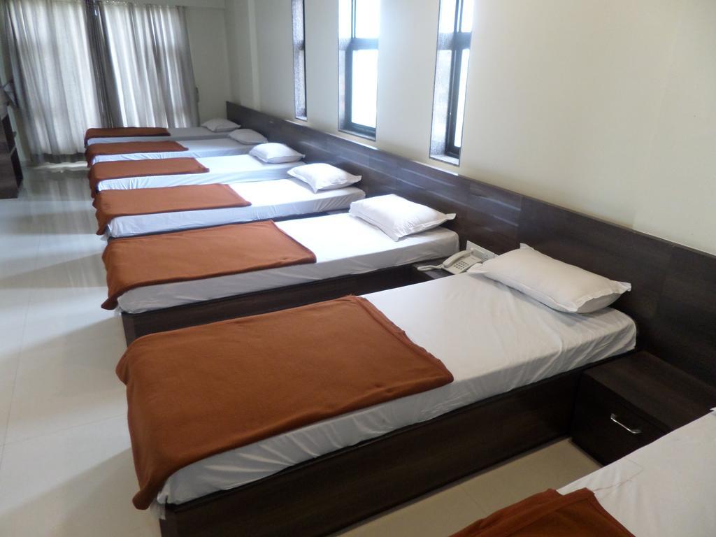 Sai Heera Residency Shirdi Quarto foto