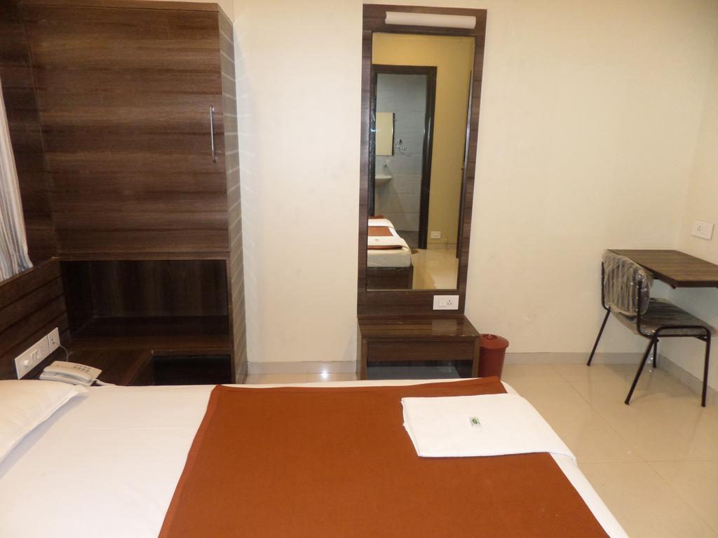 Sai Heera Residency Shirdi Exterior foto