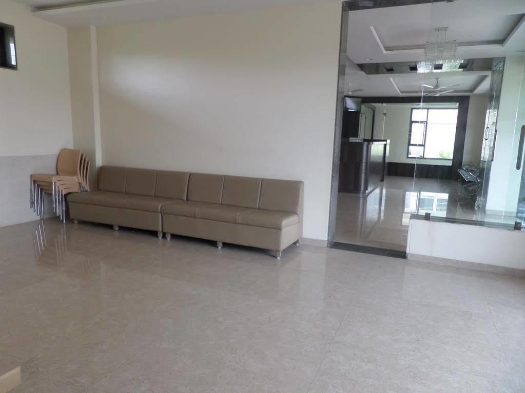 Sai Heera Residency Shirdi Exterior foto